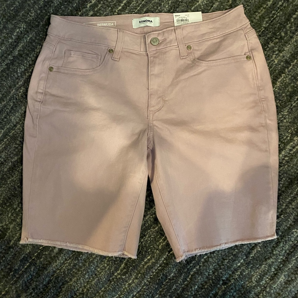 Brand New Woman’s Sonoma pink shorts. Bermuda Mid Rise size 8R. Iris Moon